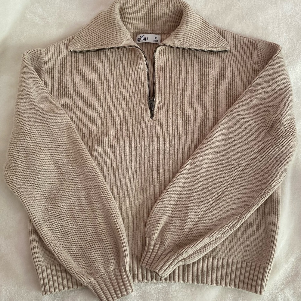 Hollister Beige Half-Zip Sweater